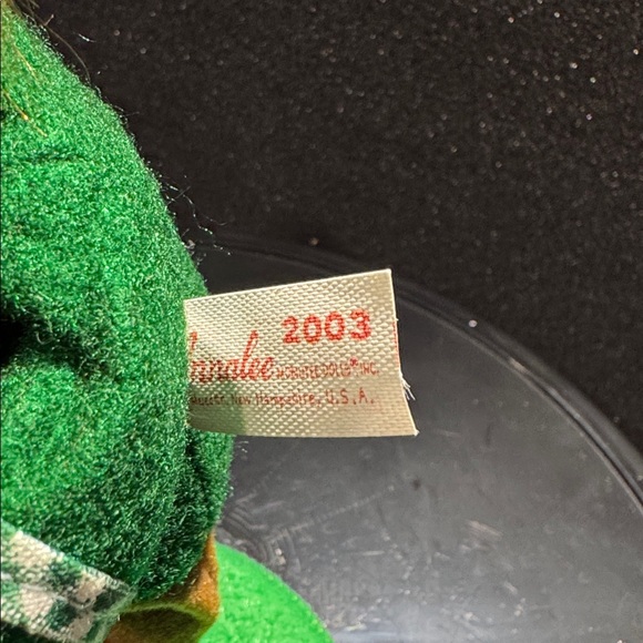 Annalee 2003 Dancing Leprechaun With Pot of Gold - Picture 3 of 6